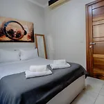 The By Homely Apartamento *