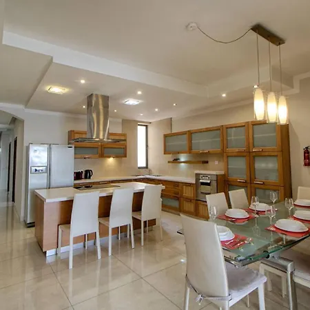 The By Homely * Sliema