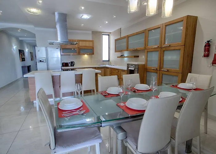 The By Homely * Sliema