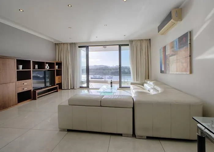 The By Homely * Sliema